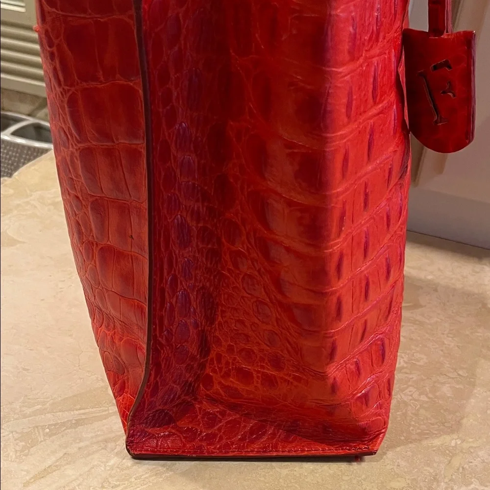 Furla sleek tote